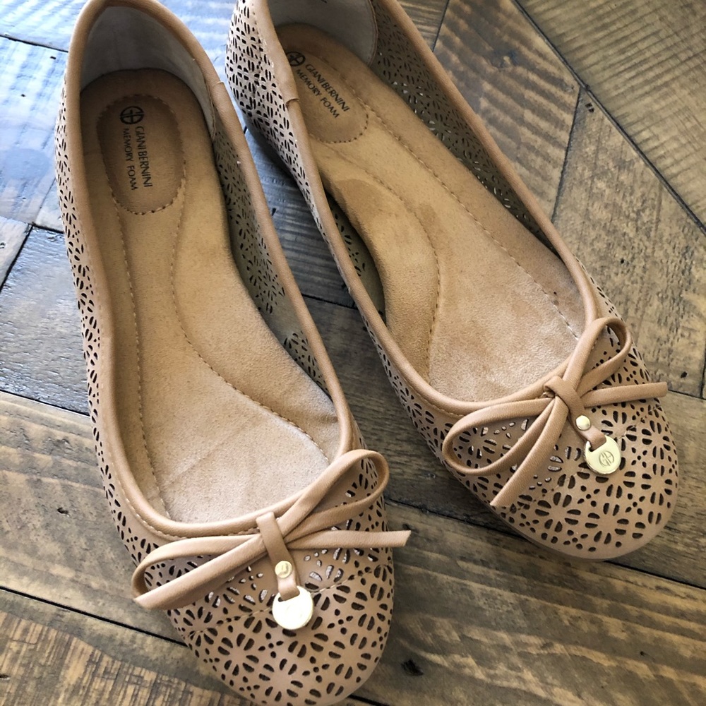 Tan flats